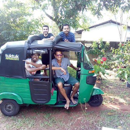 Ceylon Hostel-Galle ウナワトゥナ エクステリア 写真